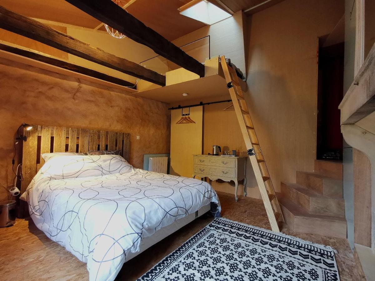 Chambres Des Forges Cellefrouin エクステリア 写真