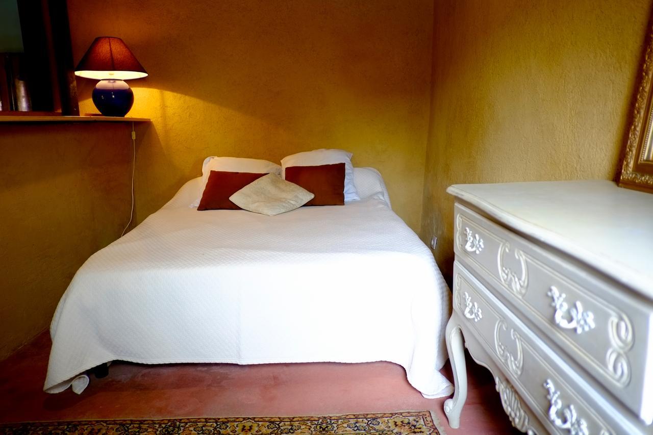 Chambres Des Forges Cellefrouin エクステリア 写真